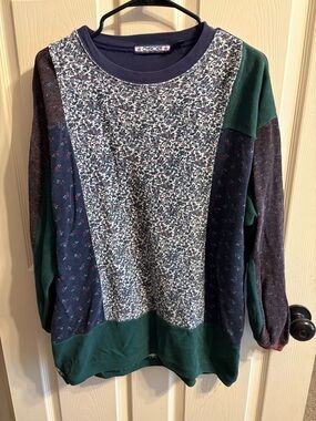 Cherokee Patchwork Floral Crewneck in Navy, Forest Green & White
